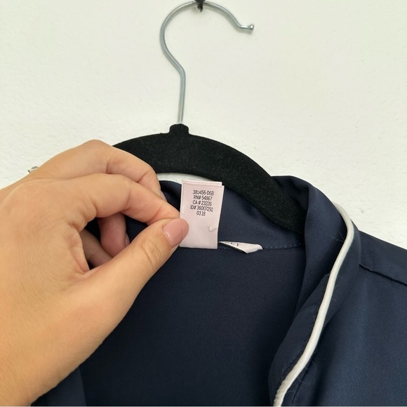 Victoria’s Secret Satin Romper Dark Navy White Trims Buttoned Belted Size XS - Picture 10 of 12